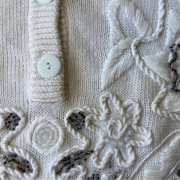 NWT Vintage IB. Diffusion Embellished Embroidered  V Neck Sweater - Picture 14 of 14